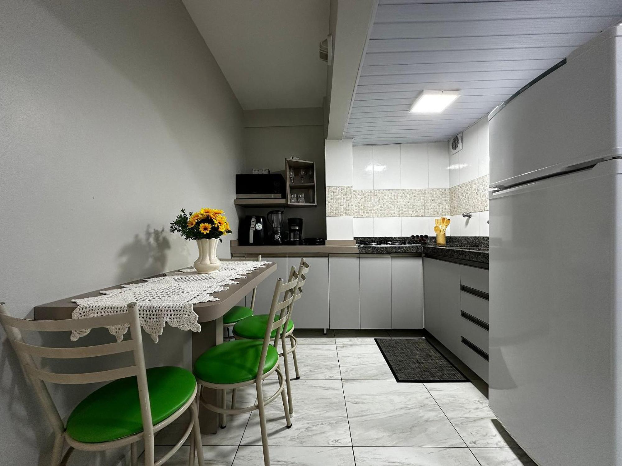 Apartamento Ma01- Kitnet Com Ar | Vista Big Wheel | Garagem Balneário Camboriú Exterior foto