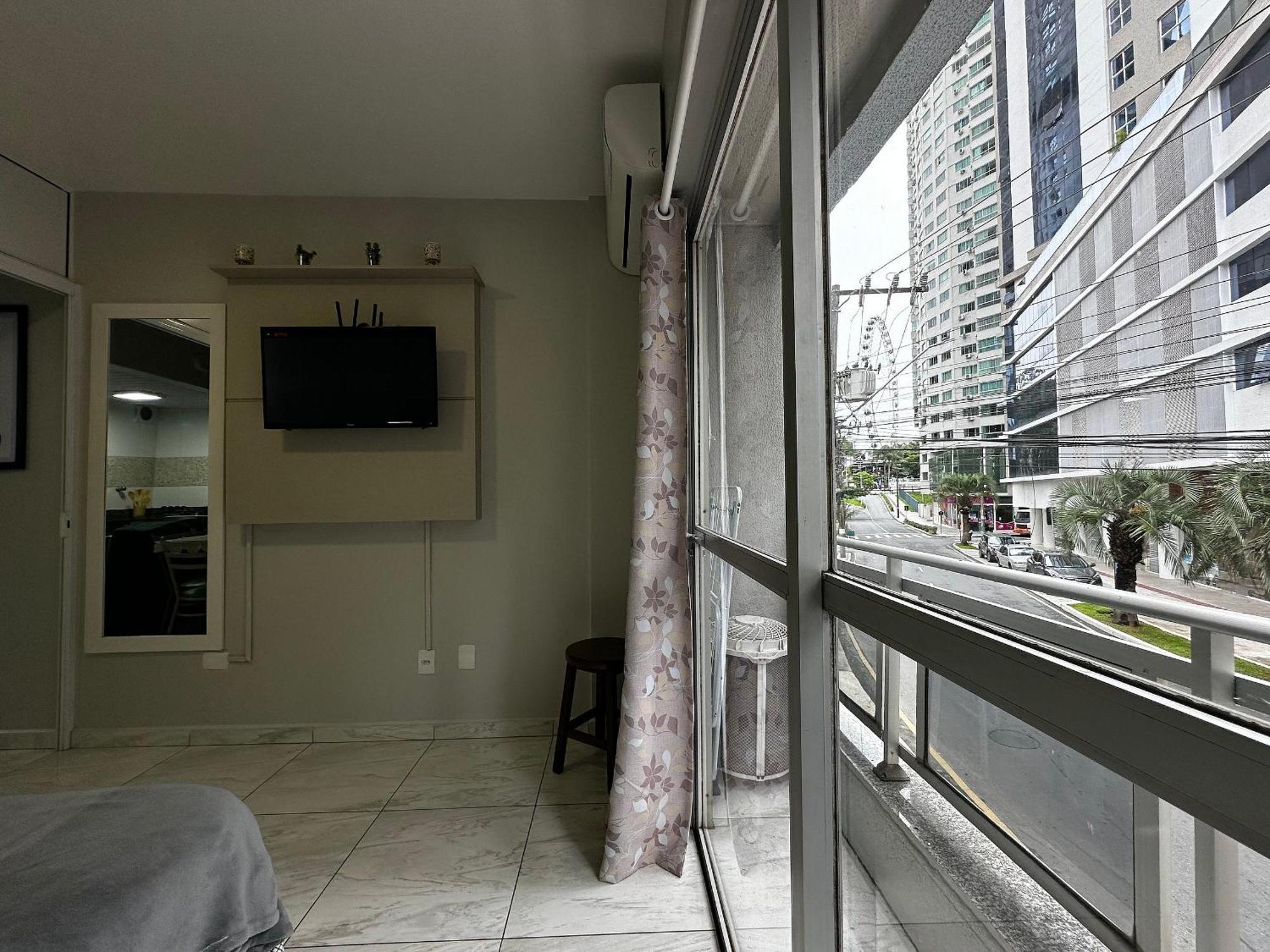 Apartamento Ma01- Kitnet Com Ar | Vista Big Wheel | Garagem Balneário Camboriú Exterior foto